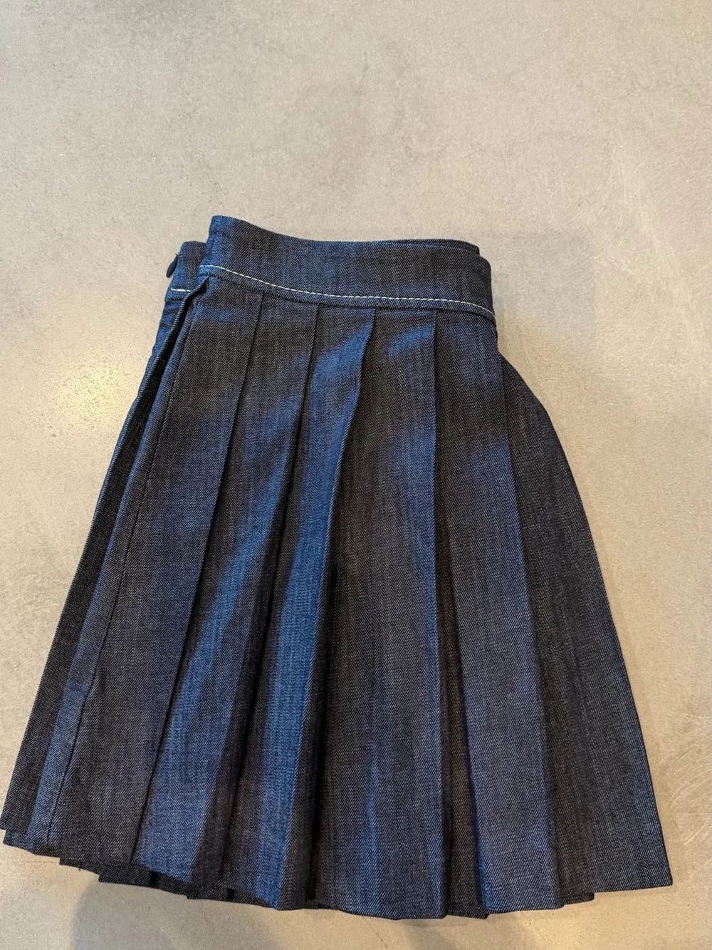 N/A classic pleated